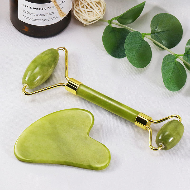 ASIN829 Pijat Wajah - Jade Roller Gua Sha 2-in-1 / Green Stone Face Roller Green Gua Sha Jade Roller Tool Facial Massager / Jade Roller &amp;; Gua Sha / Facial Roller / Facial Massager N15