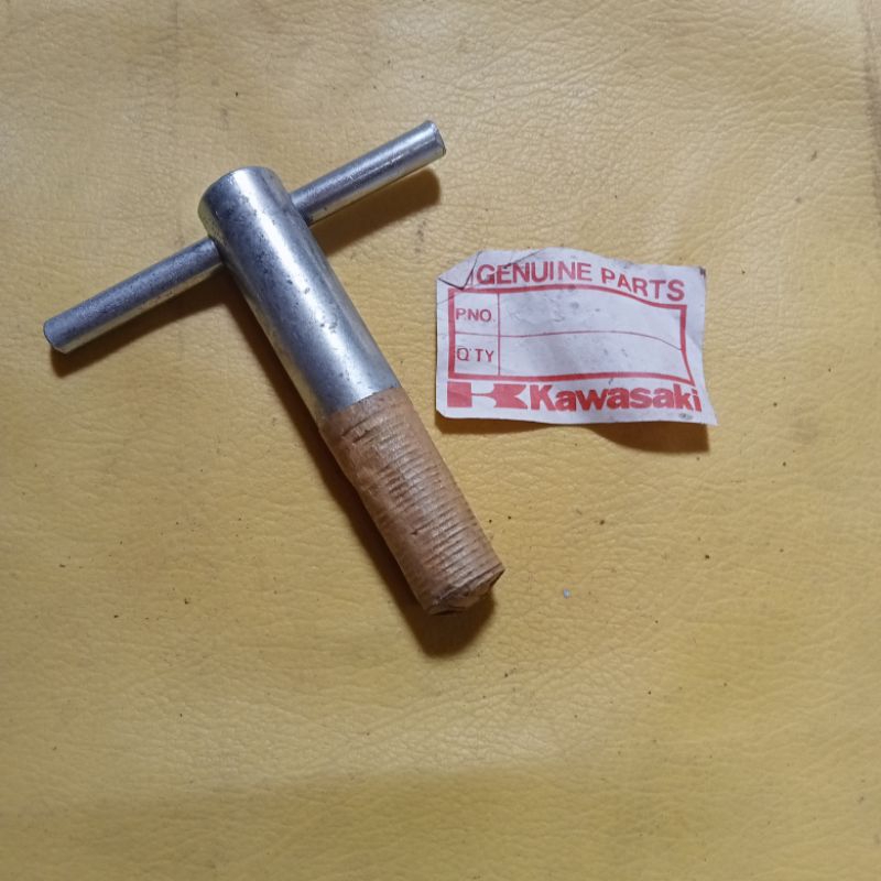 tracker magnet Kawasaki Binter merzy kz200 original nos