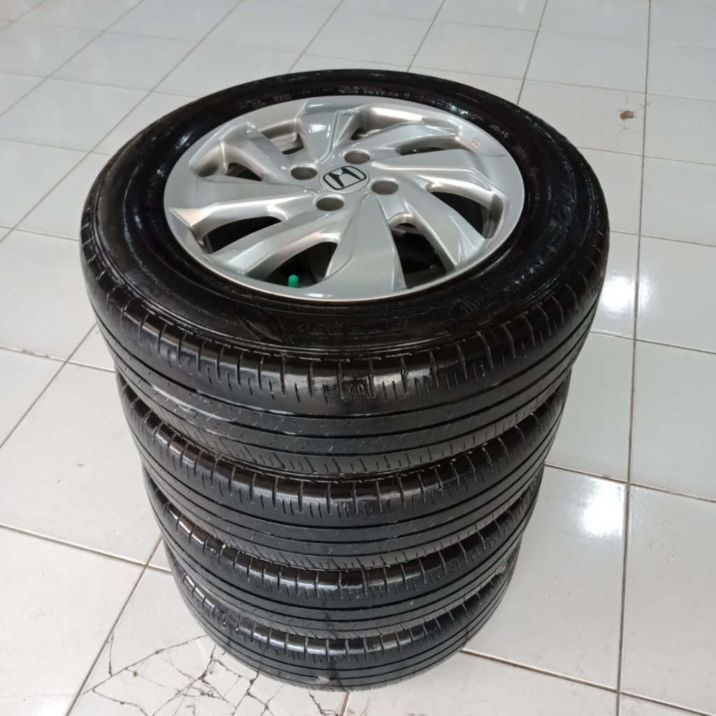 Velg Mobil Bekas Copotan Mobilio Ring 15 Velg Original Copotan Mobil Honda Mobilio R15 & Ban