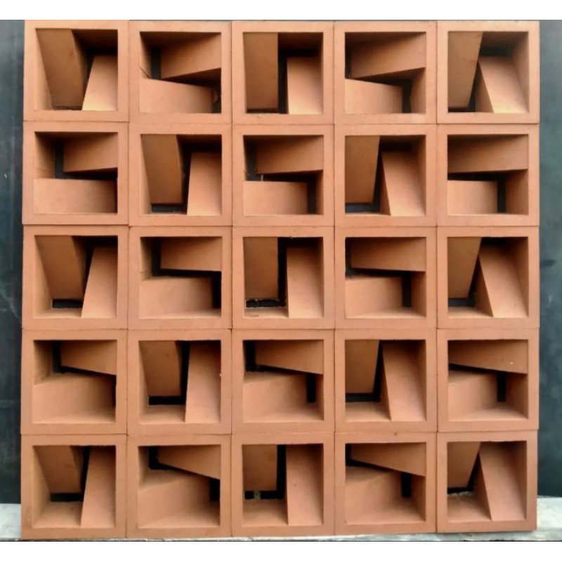 Roster minimalis/roster beton/roster lubang angin kualitas terbaik Bisa COD freee Ongkir