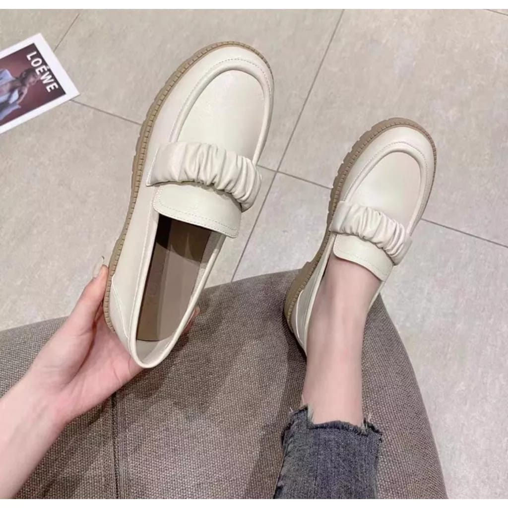 SEPATU WANITA DOCMART '' JULIA '' LOAFERS CREAM MATEE PREMIUM DM 288