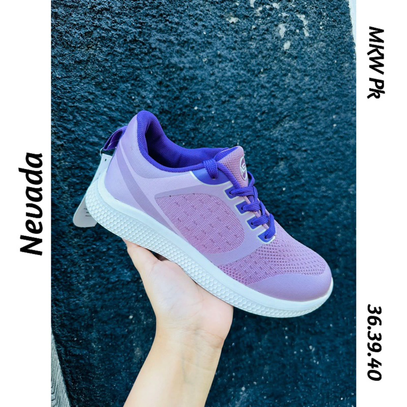 sepatu mkw