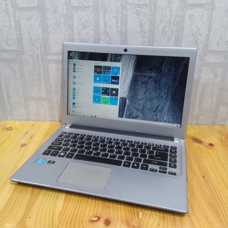 Laptop Acer Aspire V5-471G intel Cor i5-3317U Ram 4Gb/HDD 500GB Dualvga nvdia geforce GT620M