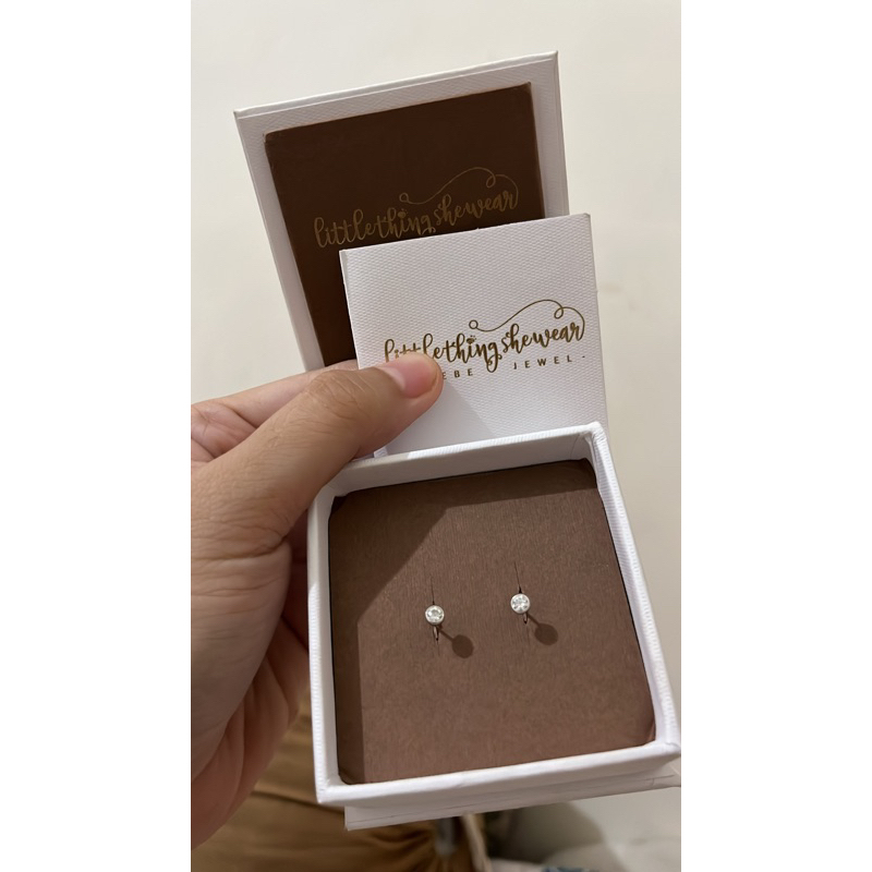 PRELOVED Little Thing She Wear Anting Newborn Anting Swarovski / Littlethingshewear