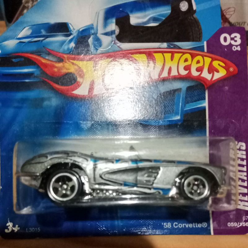 Hotwheels 58 Corvette.