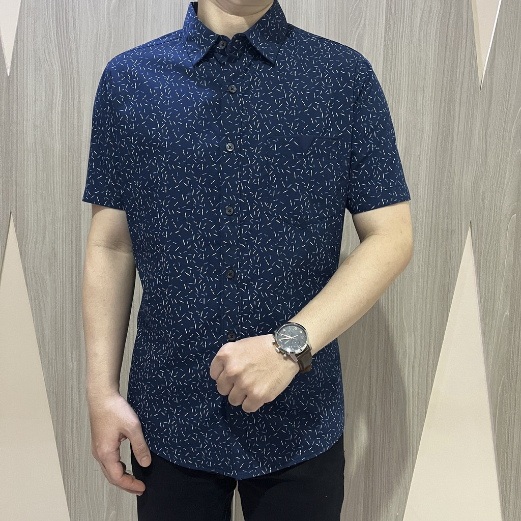 [GRIDLINE - S320 Geminids Metal Black &amp; Navy Blue] Kemeja Print Slimfit Pria Katun Lengan Pendek Casual M-XXL