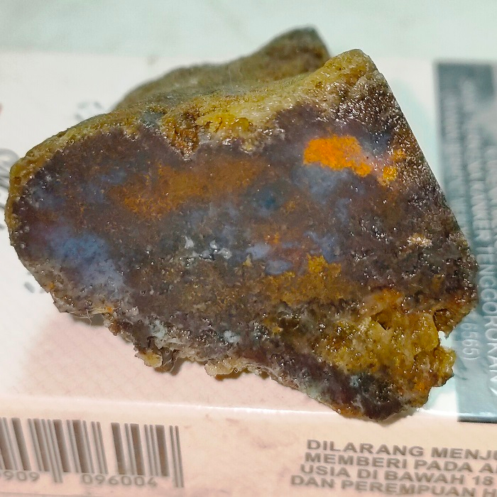batu bacan elektrik lempengan,. batu yang dikirim sesuai foto,. Kode41