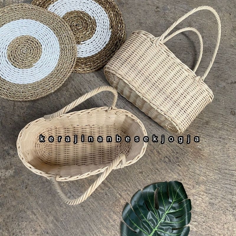 TAS OVAL / tas kue kering tas pantai tas cantik tas makanan tas anyam tas jogja kerajinan rotan tas 