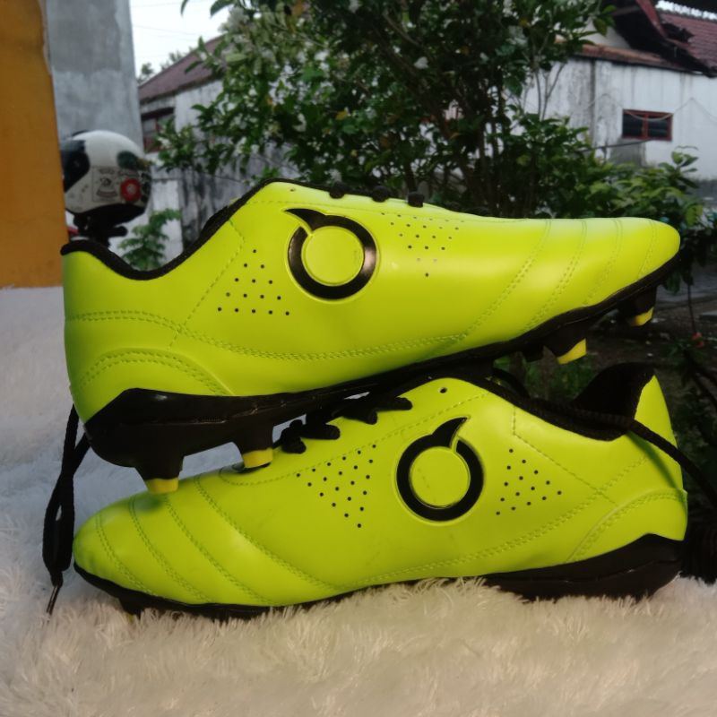 Sepatu bola ortus terbaru outsole sudah dijahit keliling
