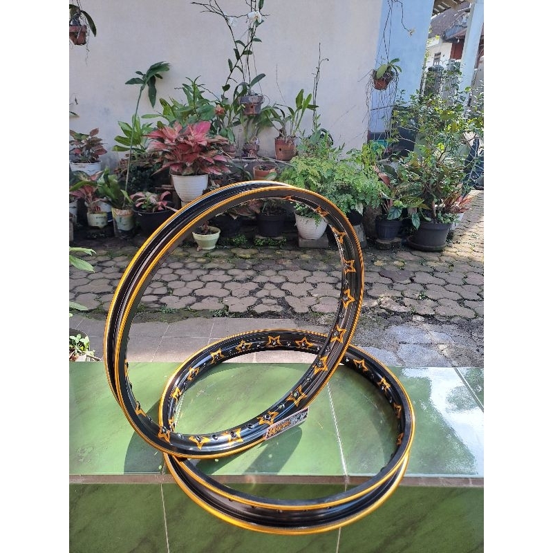 velg akront star