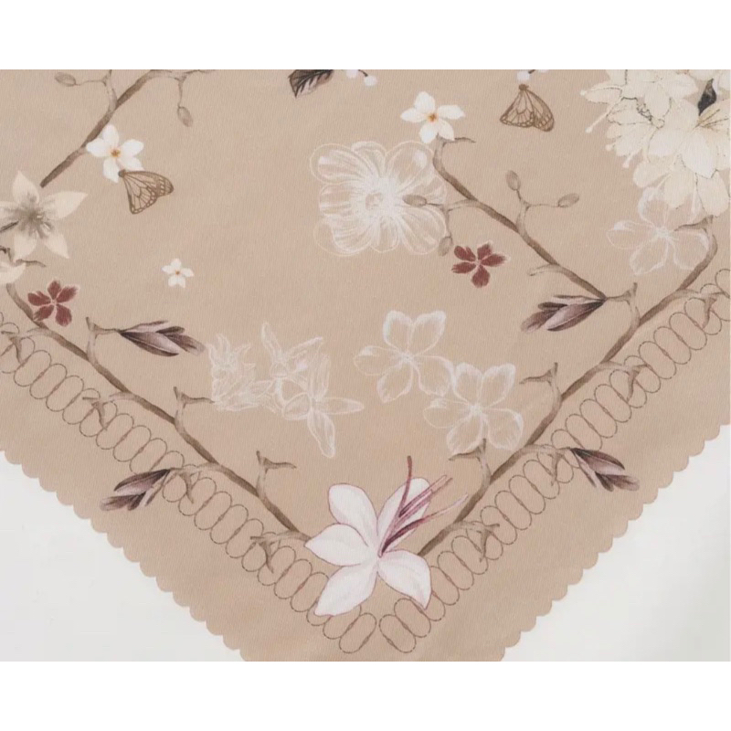 SAVANA SCARF WEARING KLAMBY