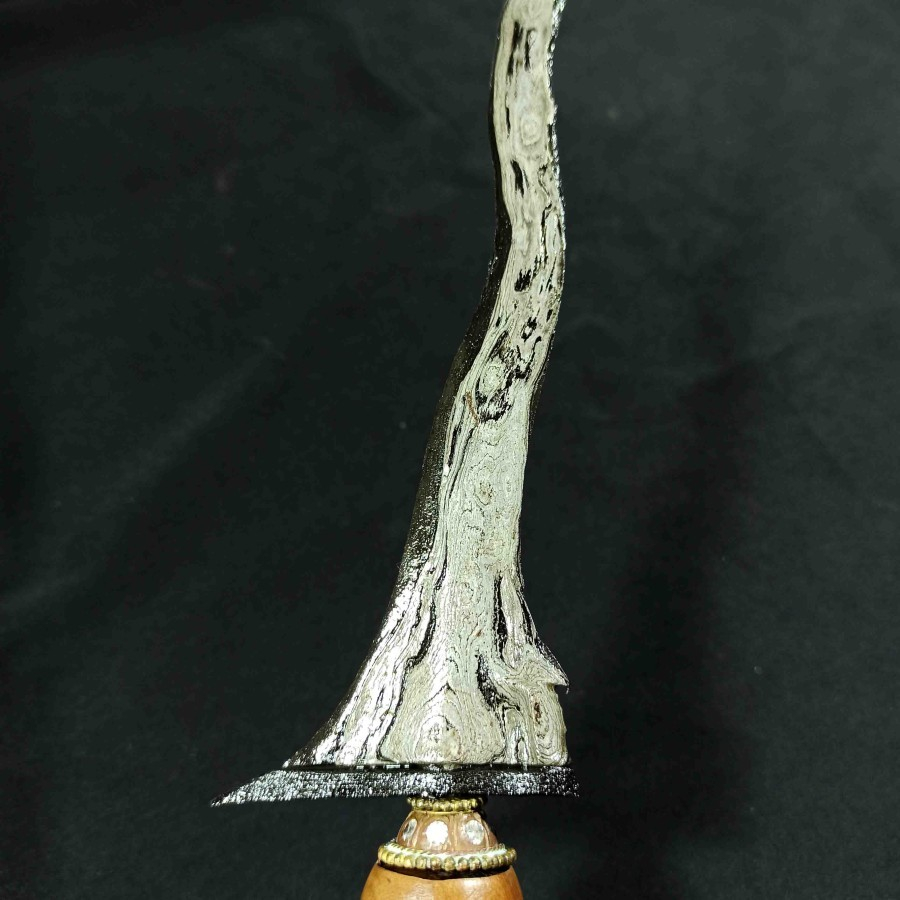 Koleksi Keris Carangsoka Pamor Bawang Sebungkul Tangguh Majapahit Asli