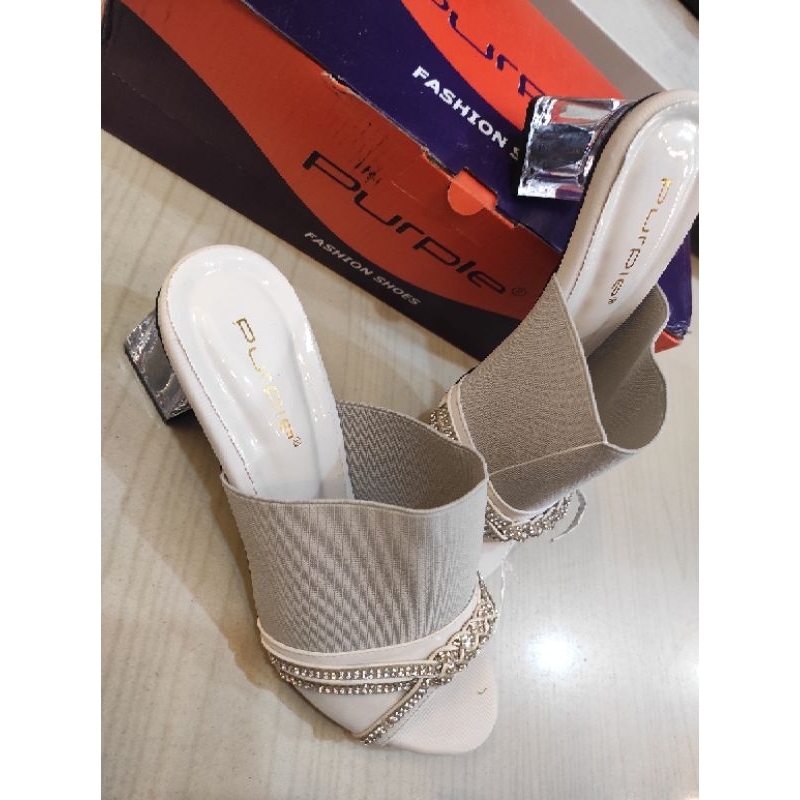 Sandal pesta hak tahu  purple