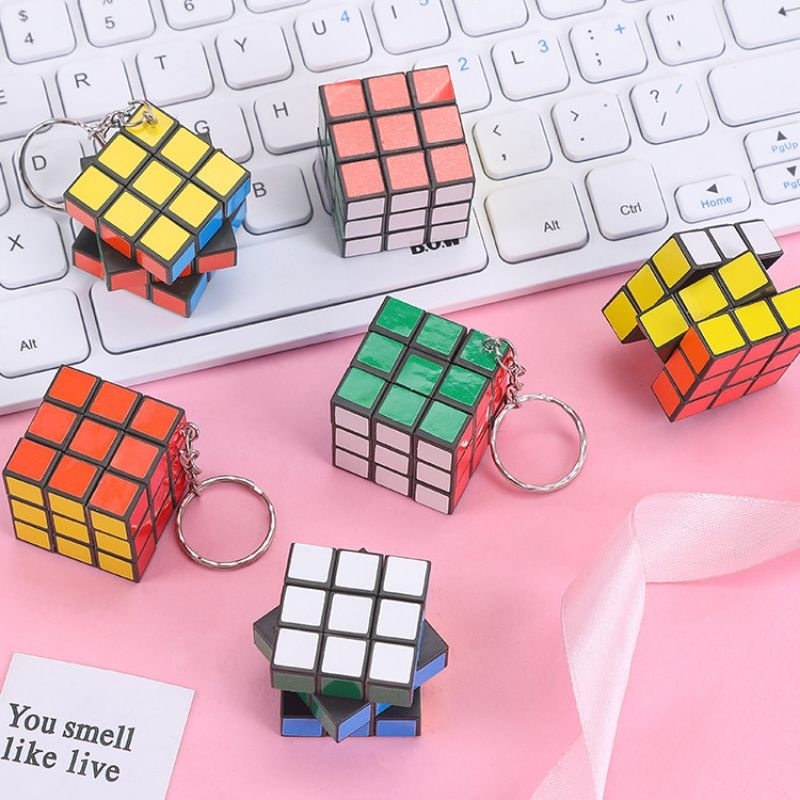 Gantungan Kunci Rubik Mini Ukuran 3x3 CM