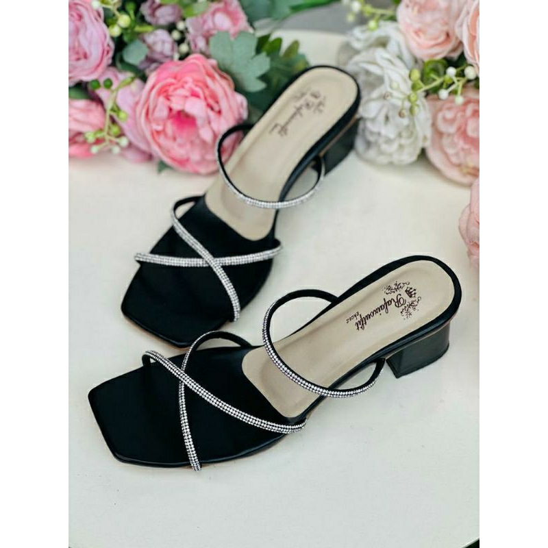 Sandal kondangan Cantik Nabila hitam 5cm tahu