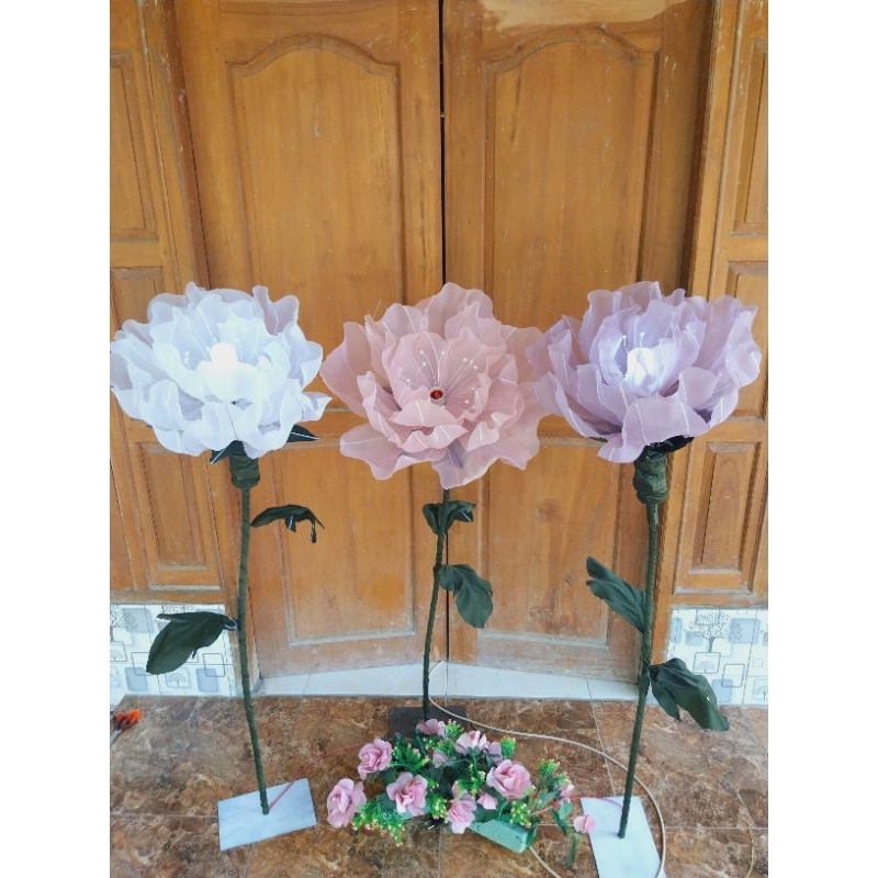 bunga organza standing lampu