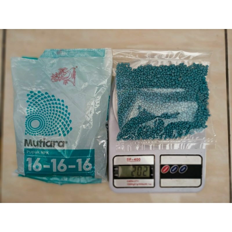 Pupuk NPK Mutiara 16-16-16 kemasan repacking 200gr