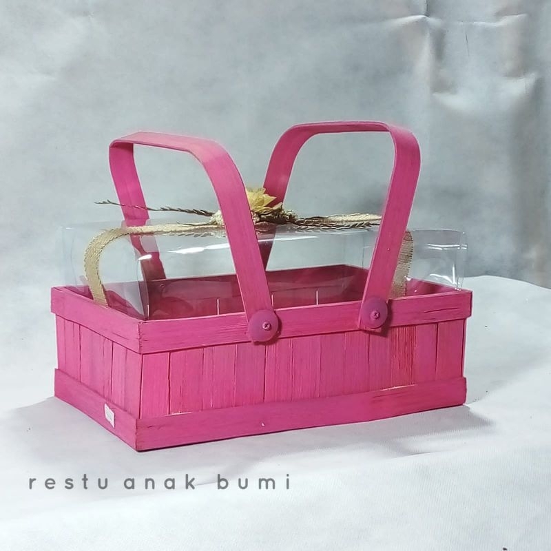 

box keranjang hampes hantaran mika tinggi 20x30 warna pink pita rustikbox mika | box hantaran bambu | tempat wajik kemasan | hampers makanan | seserahan unik | hampers bambu | wadah kue kering | wadah buah | wadah seserahan | gift box | hand made