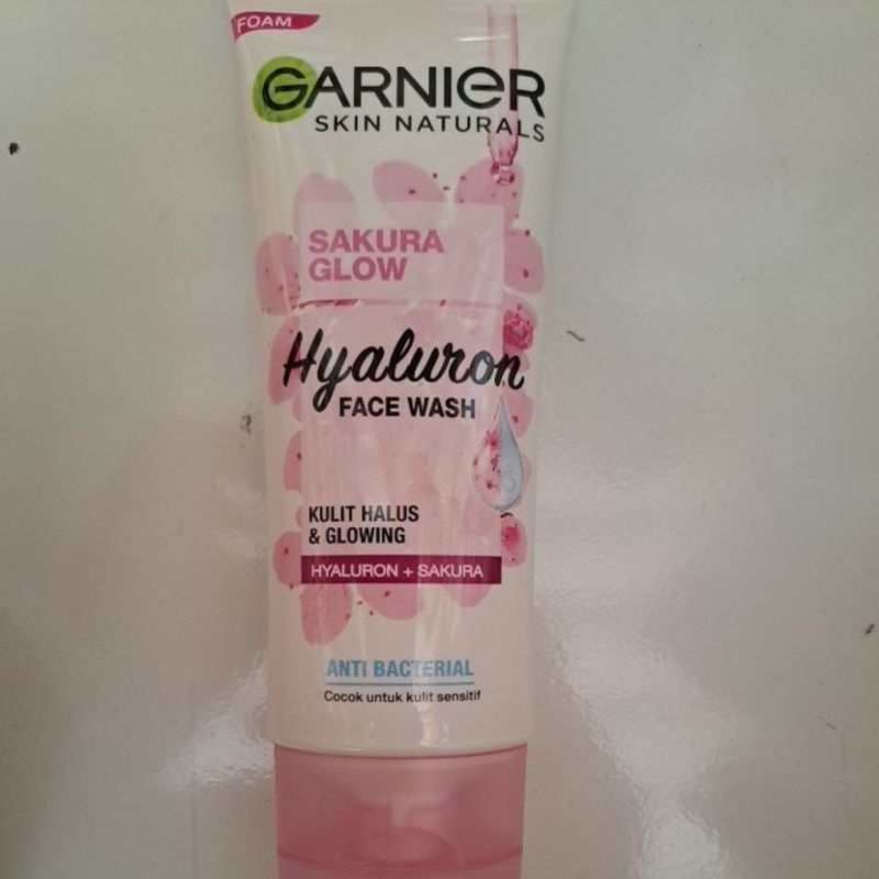 GARNIER SKIN NATURALS - SAKURA GLOW - HYALURON FACE WASH - 100ml