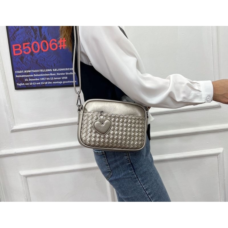 SALE  TAS SELEMPANG WANITA SLINGBAG ANYAM BV FASHION IMPORT