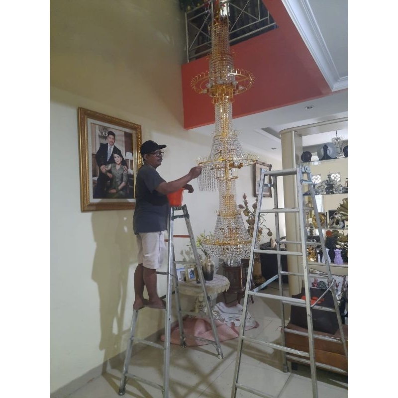 JASA BONGKAR PASANG LAMPU GANTUNG