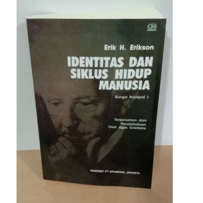 Identitas dan siklus hidup manusia