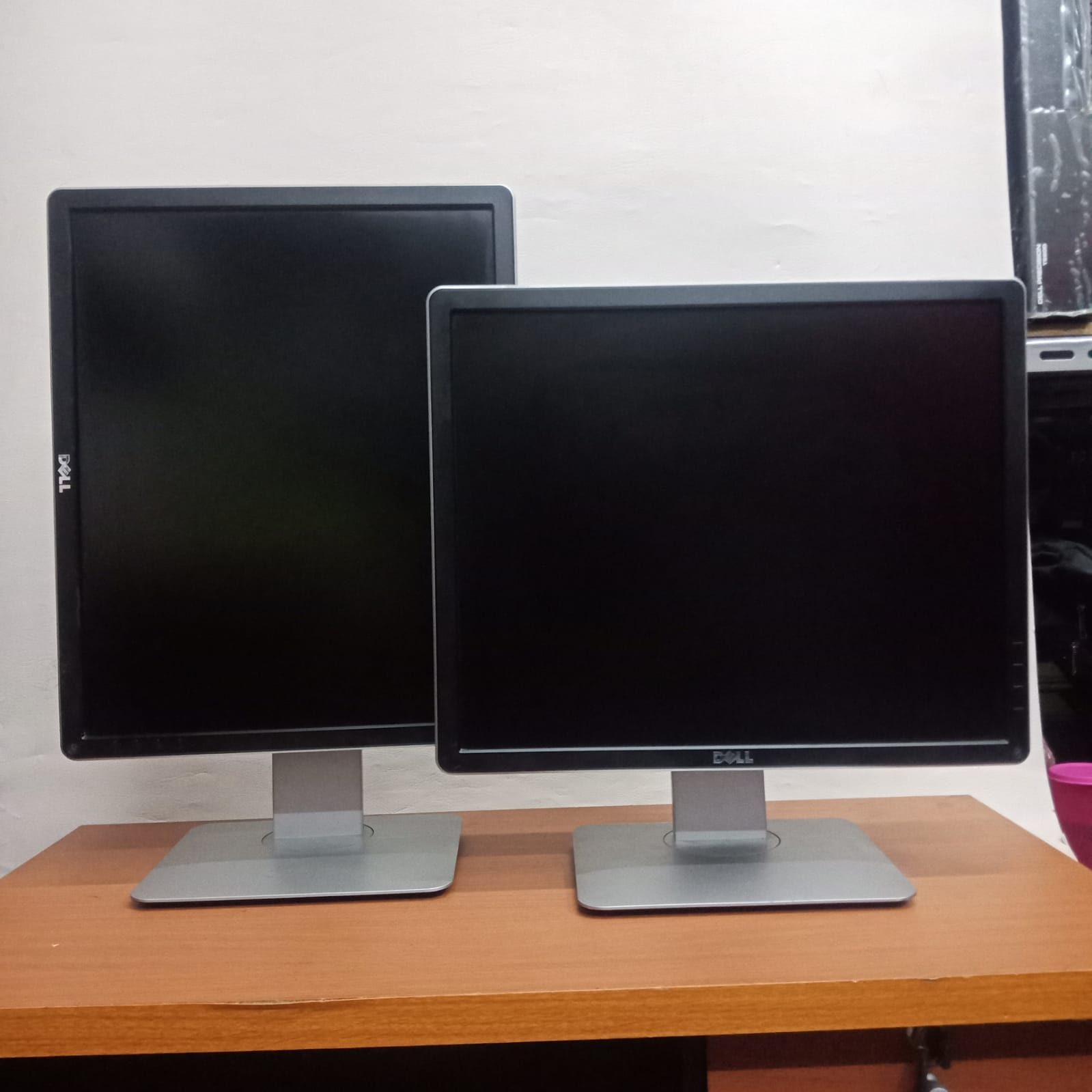 MONITOR DELL P1914SF LED 19 INCH KOTAK LENGKAP KABEL BERGARANSI