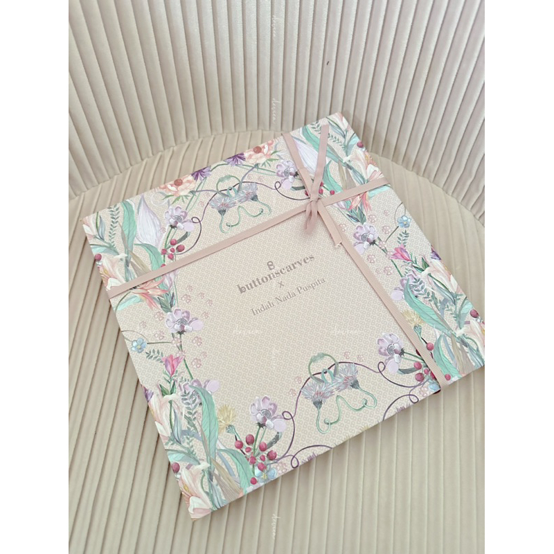 Buttonscraves x Indah Nada Puspita Fis / buttonscraves scarves / Buttonscraves original