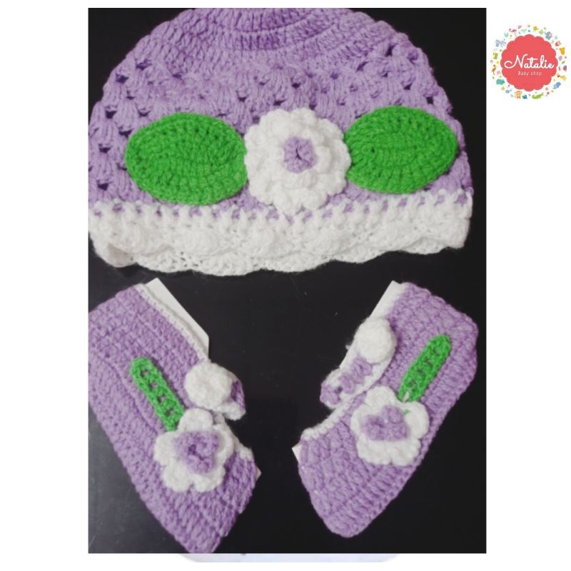 Topi dan Sepatu rajut baby girl