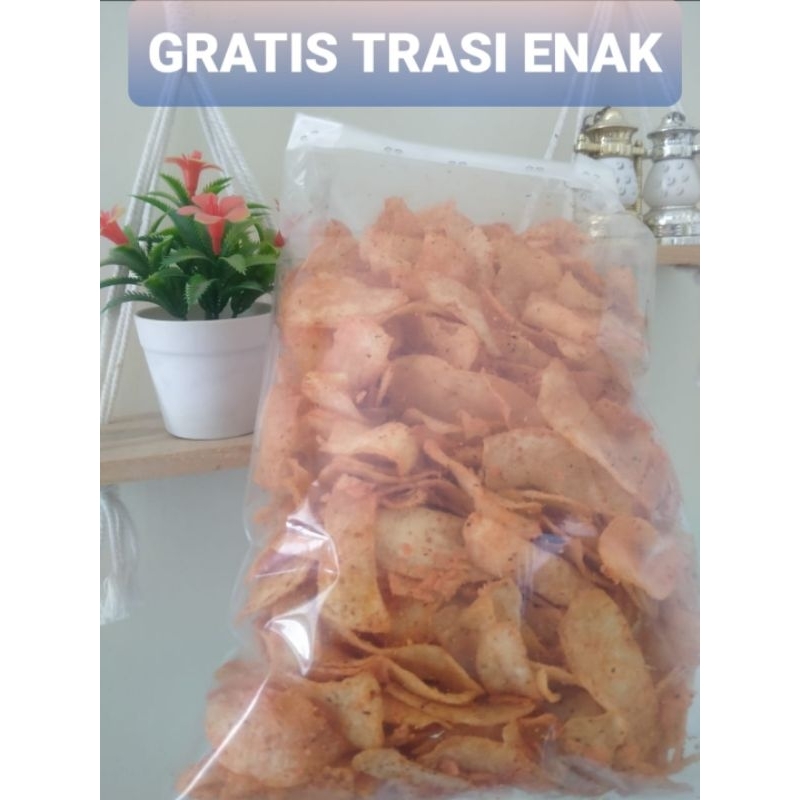 

Keripik Kentang Balado Pedas Manis 250 gram ENAK GRATIS Terasi khas Cirebon