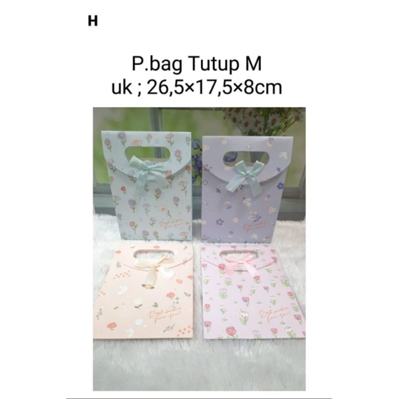 

Paperbag Tutup Ukuran M / Paperbag Ukuran M Tutup Harga Per 1 Lsn Isi 12 Pcs