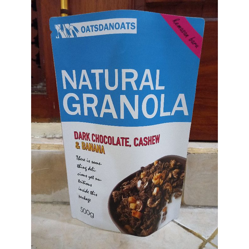 

Natural Granola Dark Chocolate, Banana & Cashew