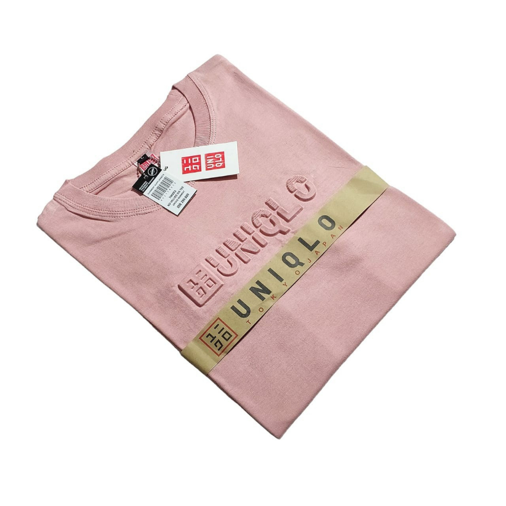 T-Shirt Uniqlo Embos l Kaos Uniqlo Sablon Timbul Dusty Pink Premium Quality