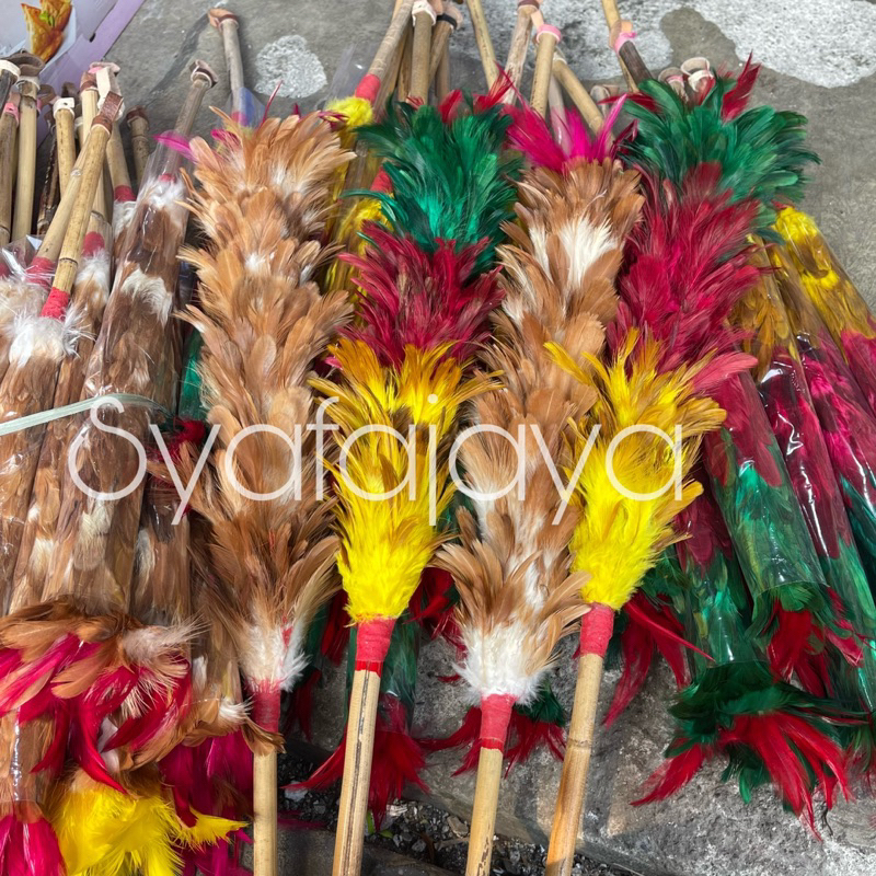 Kemoceng Bulu Ayam Warna-Warni / Kemonceng Bulu Ayam