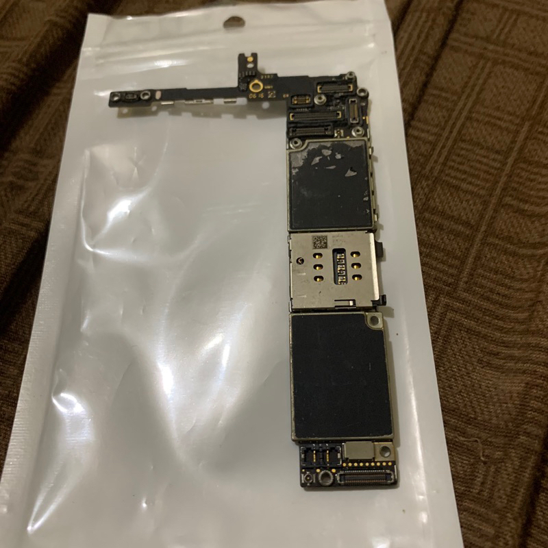 mesin iphone 6s plus 16gb lock icloud