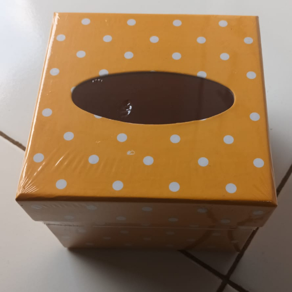 KOTAK TISU TEMPAT TISU