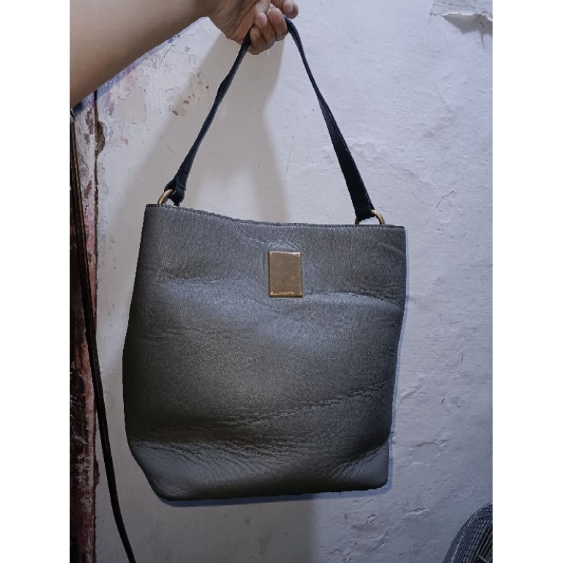 courune bucket preloved