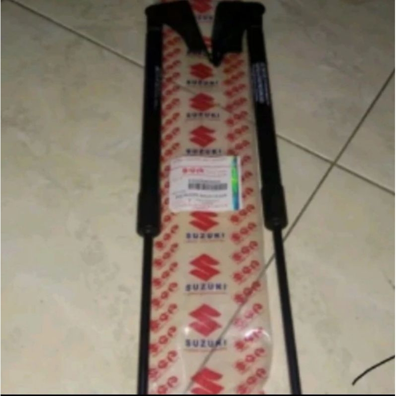 shock bagasi pintu belakang hidrolik bagasi mobil Suzuki Ertiga