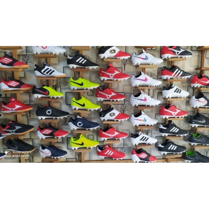 OBRAL SEPATU BOLA SIZE 42,43 SESUAI SIZE TERMURAH