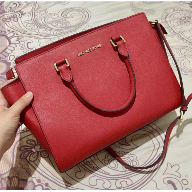 Preloved Michael Kors bag selma red