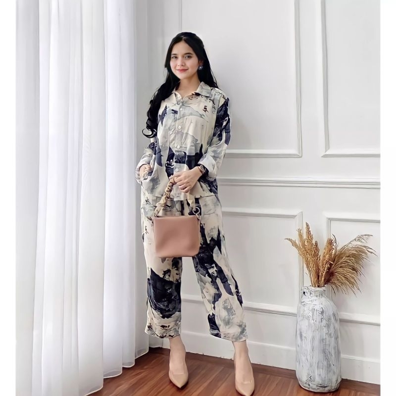 ONE SET RAYON VISCOSE MOTIF KEKINIAN