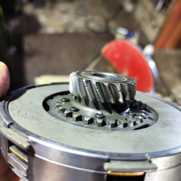 {Bekas} kopling vespa excel original mulus rapih Limited