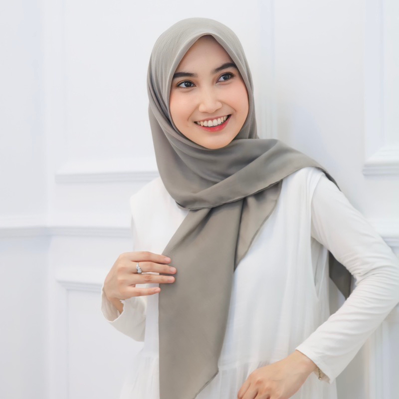 Dhinda Hijab - Plain Paris Segi Empat (Voal Paris)