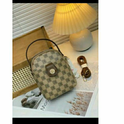 tas import devina aolong
