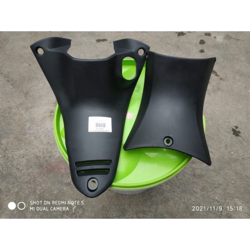 Tutup rangka legshild tengah supra x 125