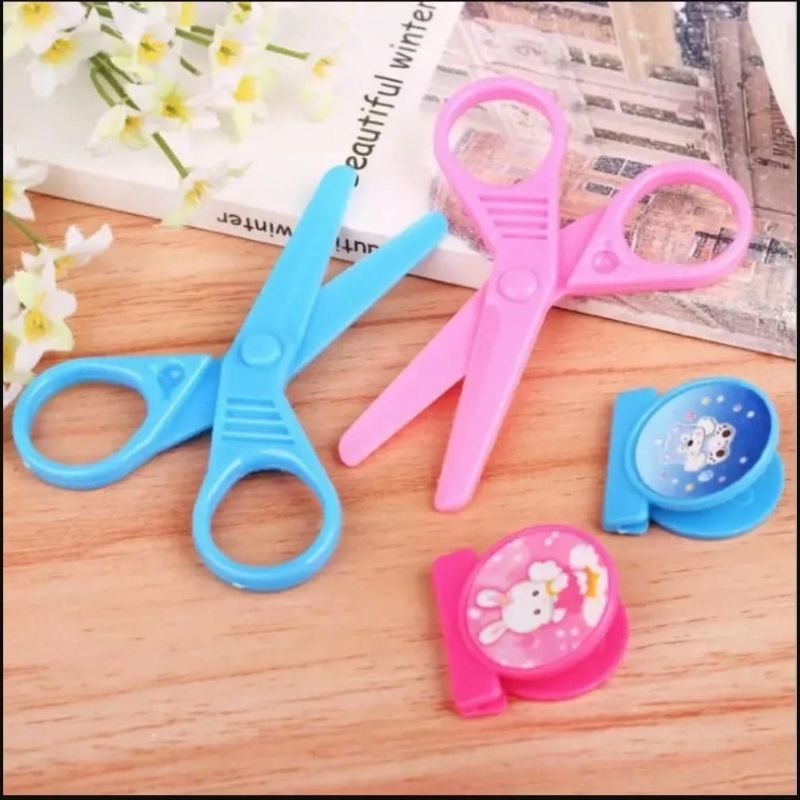 set perlengkapan alat tulis anak