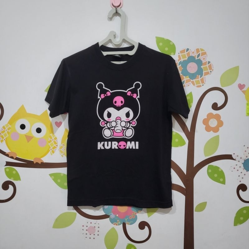 Preloved kaos Sanrio kuromi hitam Black Kuromi tshirt