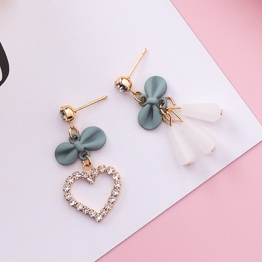 Anting Tusuk Wanita Gaya Korea / Anting Tusuk Wanita Gantung Motif Love Dan Kristal Fashion Wanita