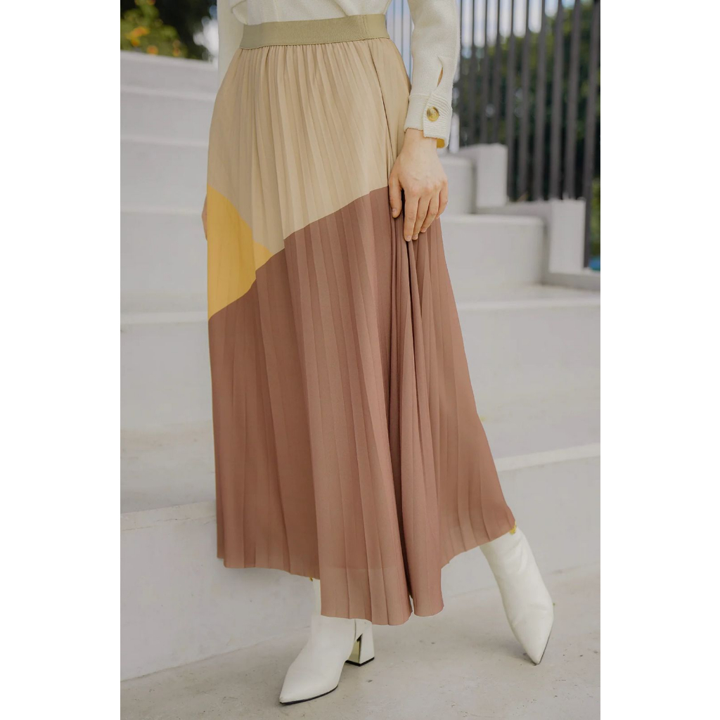 LAURA PLEATED SKIRT - BENANG JARUM