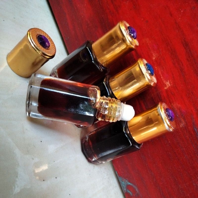 minyak gaharu arab alami